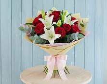 Букет цветов из:  Лилии и Розы в Ерново