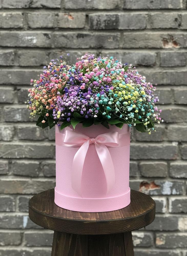 Цветочная композиция из Гипсофила и Розы в шляпной коробке в Ерново