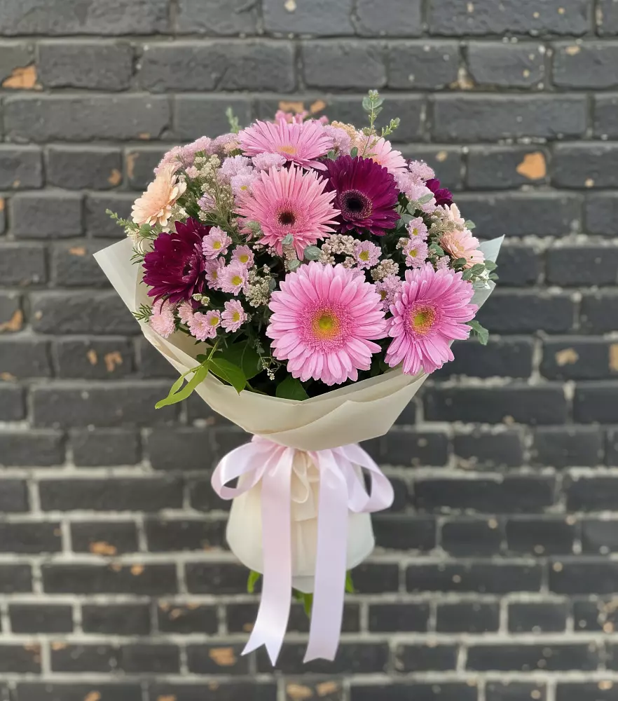 Букет цветов из: Герберы и Хризантемы в Ерново