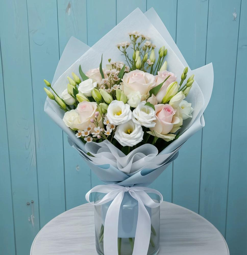 Букет цветов из: Розы и Лизиантусы в Ерново