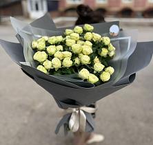 Букет Белые кустовые розы Солинеро в Ерново
