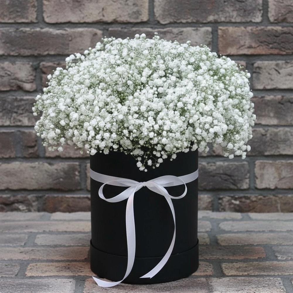 Цветочная композиция из Гипсофила в шляпной коробке в Ерново