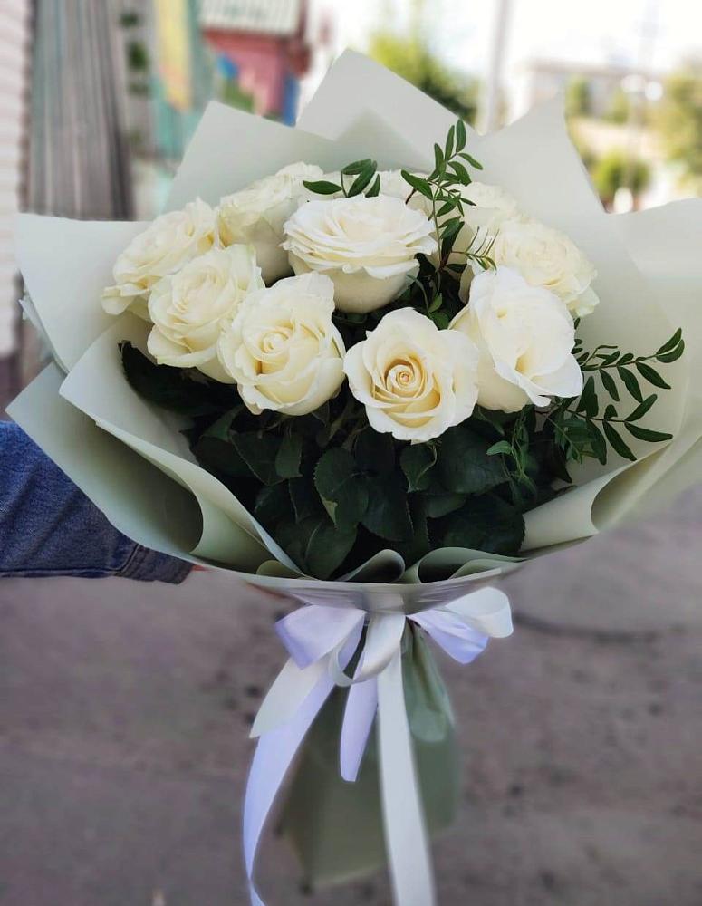 Букет Белые розы Проуд в Ерново
