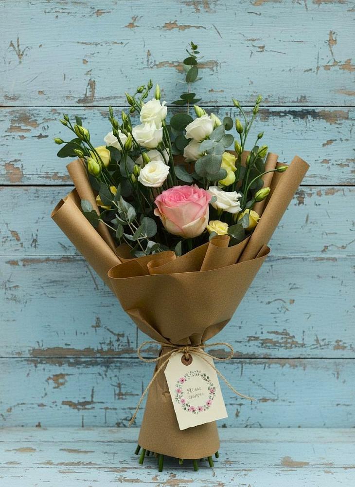 Букет цветов из: Розы и Лизиантусы в Ерново