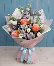 Букет цветов из:  Лизиантусы, Розы, Альстромерии и Гипсофила в Ерново