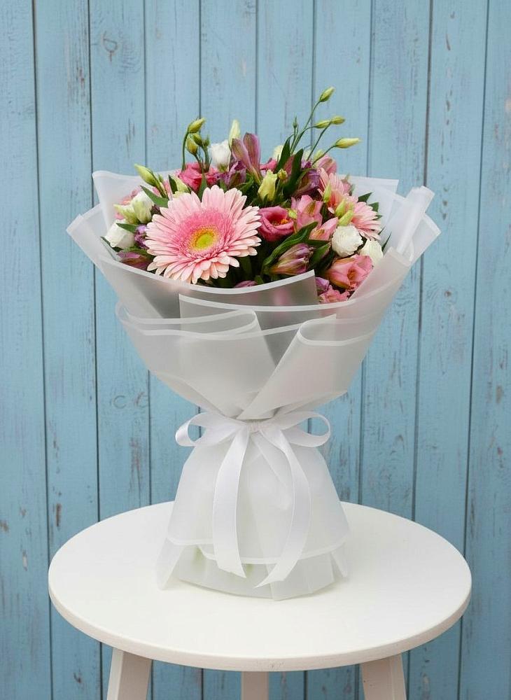 Букет цветов из: Герберы, Альстромерии и Лизиантусы в Ерново