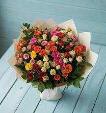 Букет Микс из разноцветных кустовых роз в Ерново