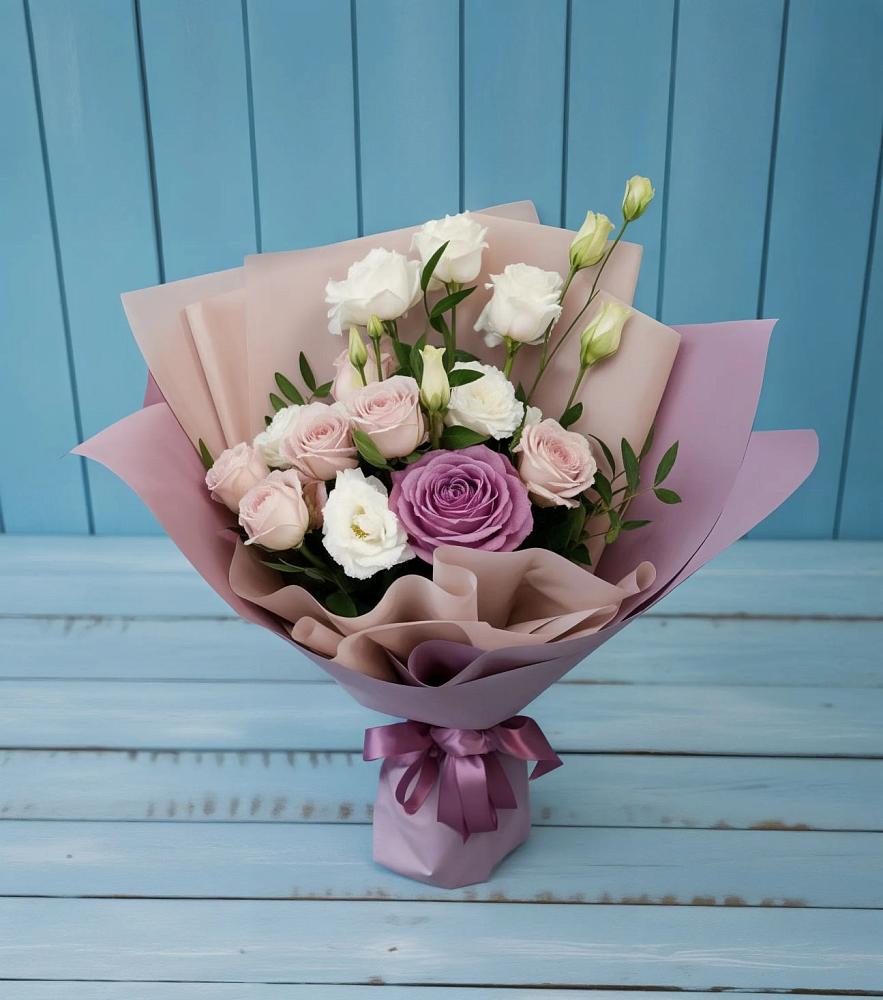 Букет цветов из: Розы и Лизиантусы в Ерново